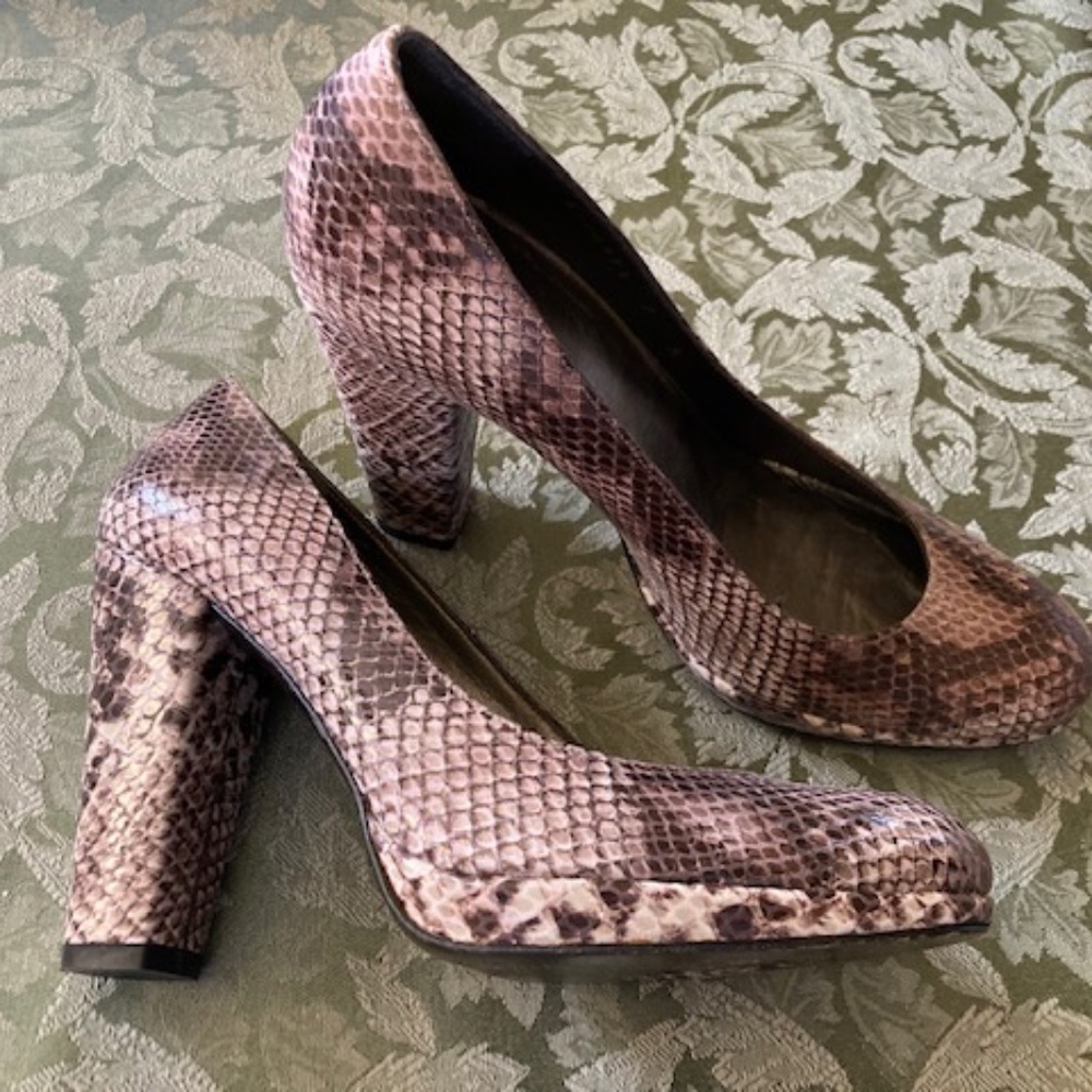 Stuart Weitzman Heels - Picture 3 of 9